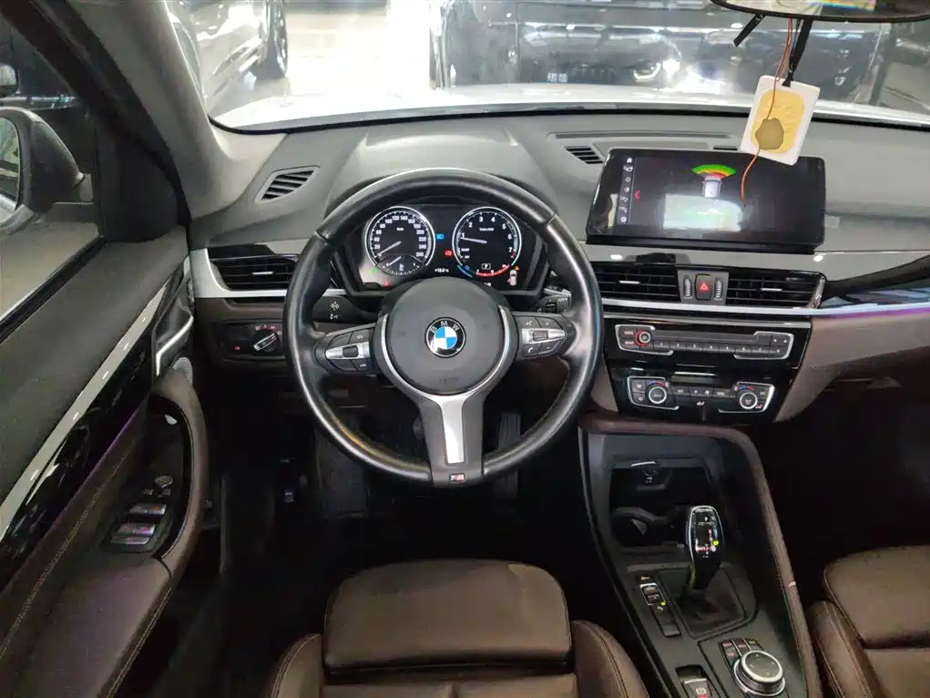 BMW X1 2022 sDrive25Li Leading фото 11