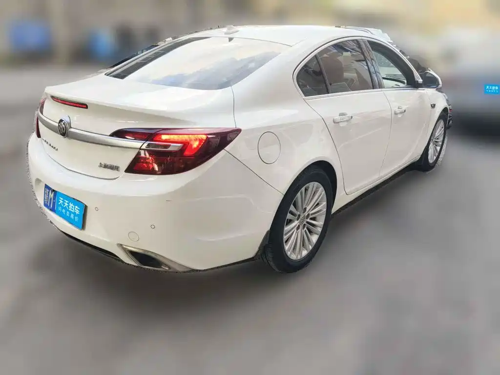 Photo 5 - Buick Regal