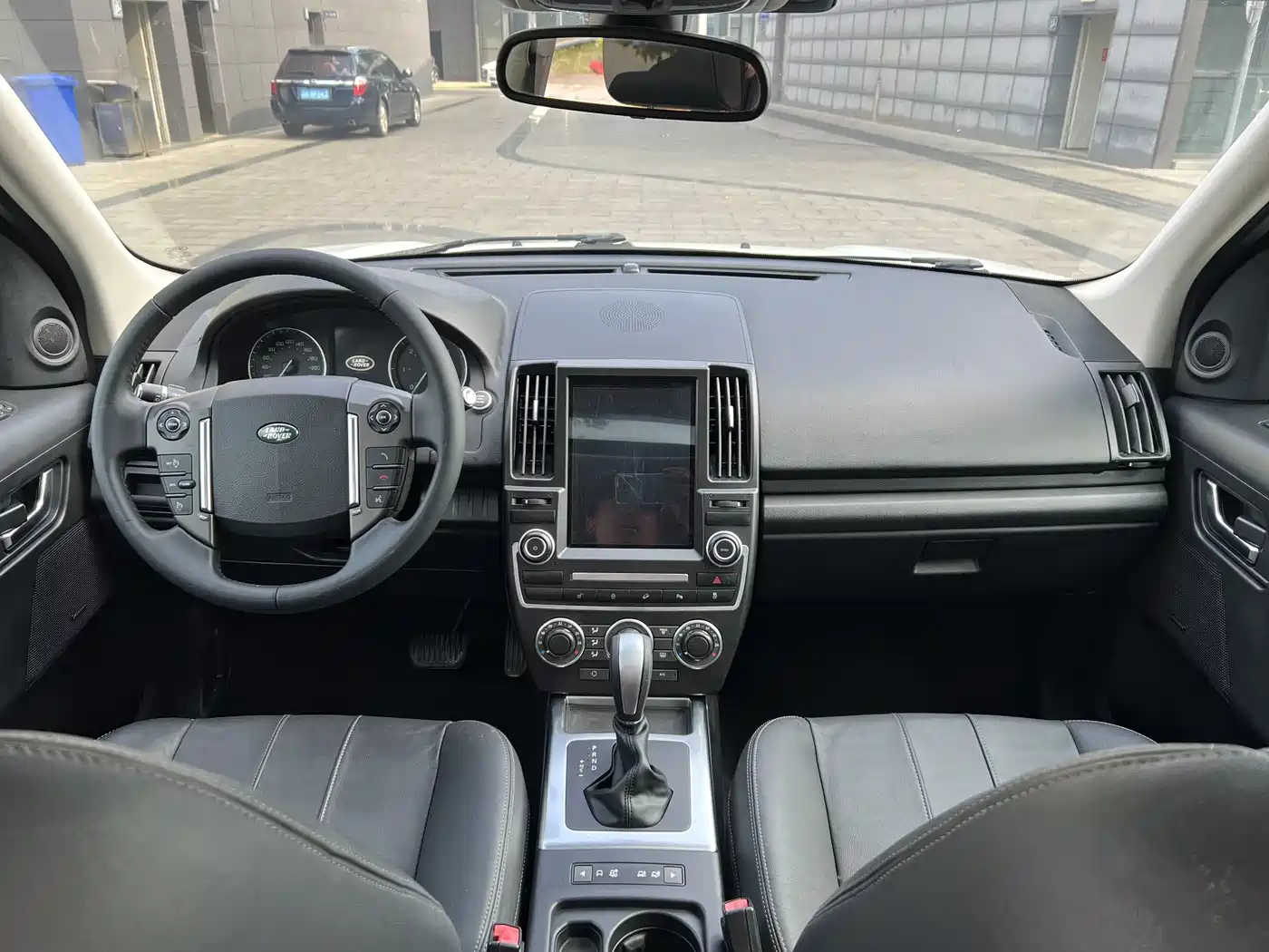 Land Rover Freelander 2 2014 2.2T SD4 S Diesel Edition фото 5