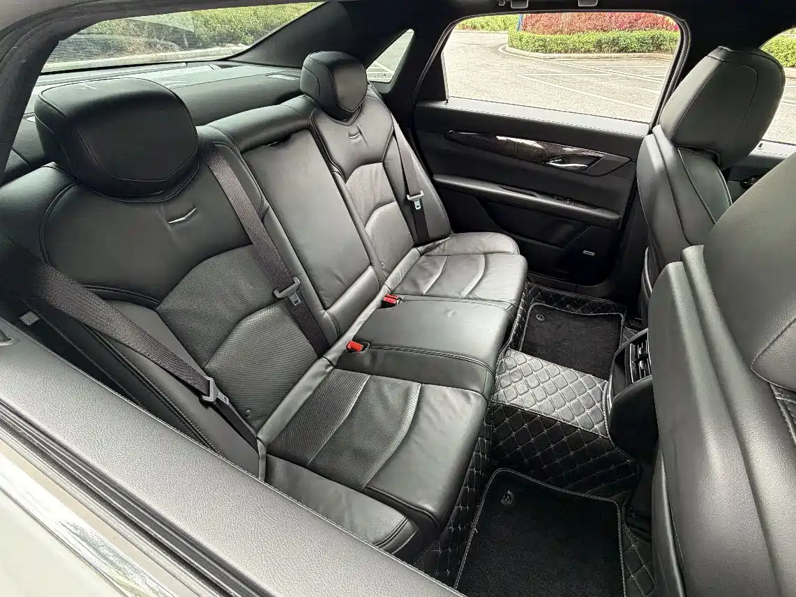 Фото 12 - Cadillac CT6