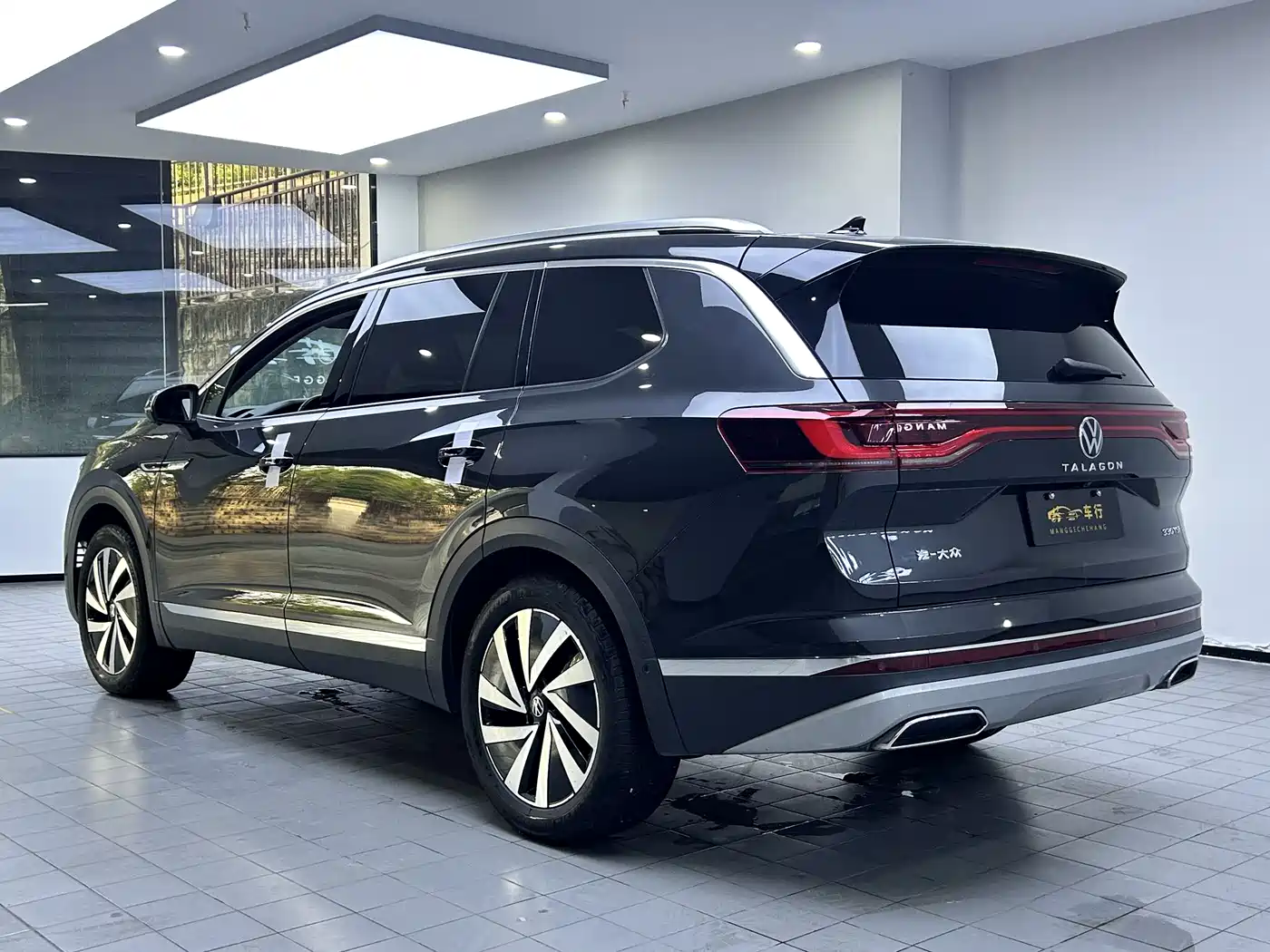 Volkswagen Talagon 2022 330TSI 2WD Luxury Premium Edition 7-Seater фото 10
