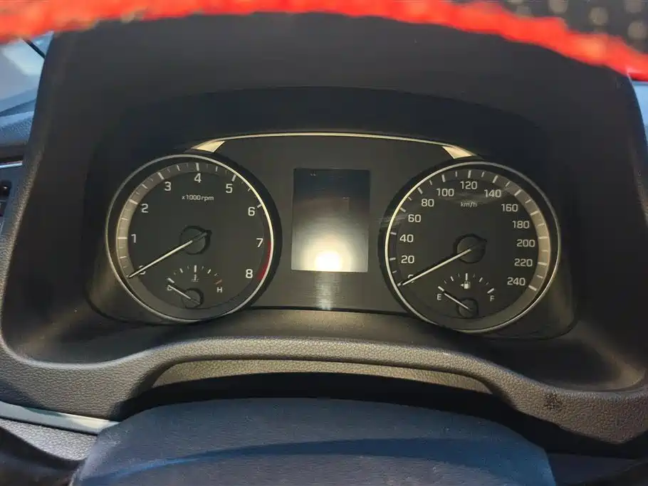 Hyundai Elantra 2016 Model 1.6L Automatic Smart Elite фото 14