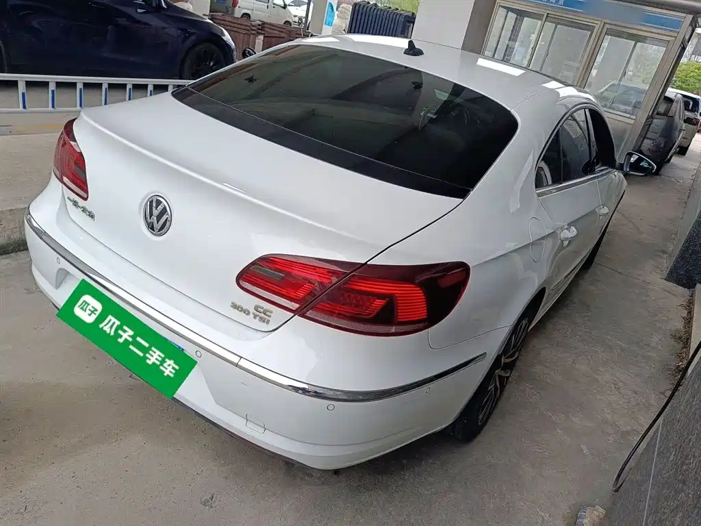 Volkswagen FAW-Volkswagen CC 2016 Model 1.8TSI Luxury фото 5