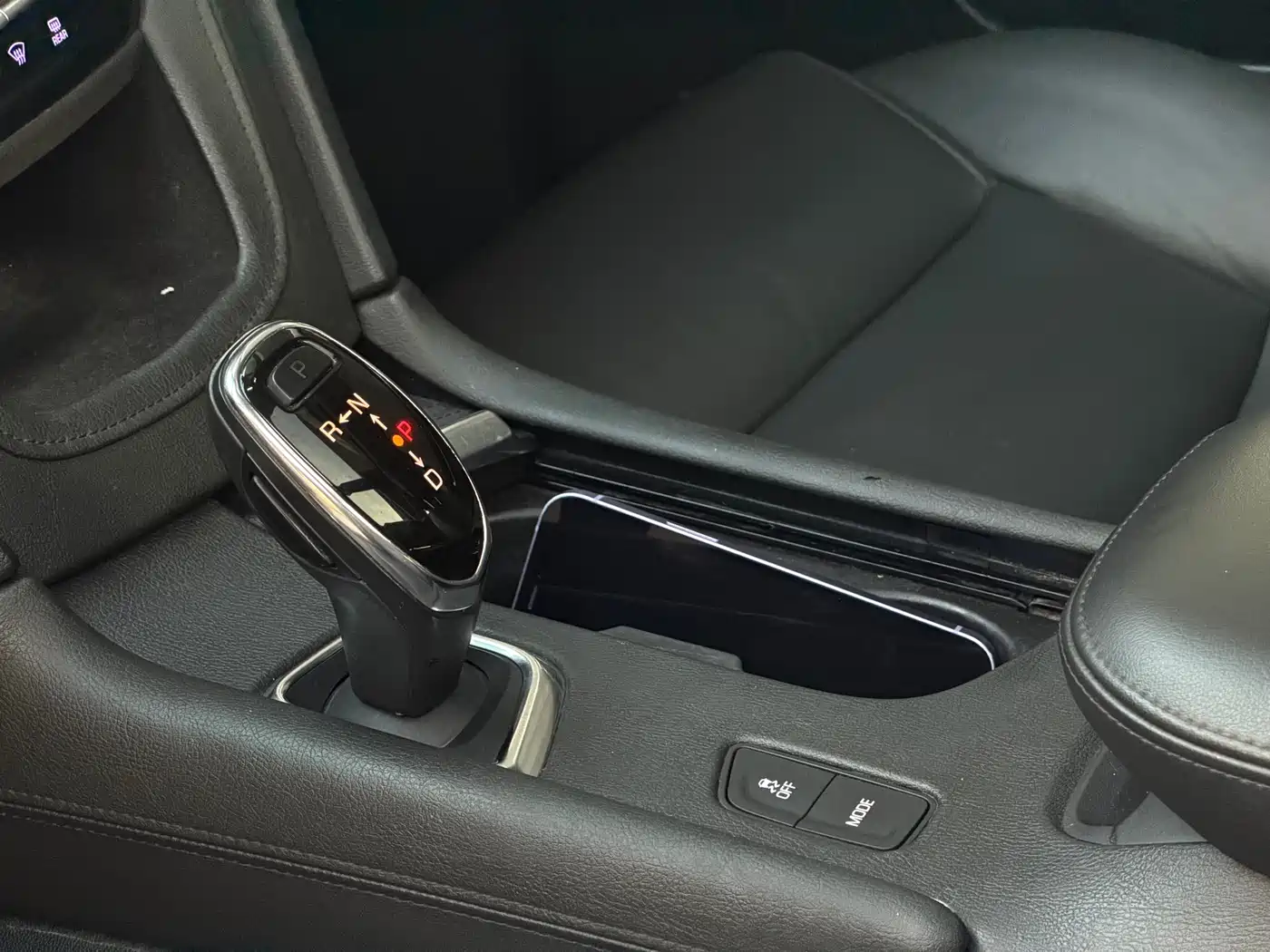 Cadillac XT5 2016 25T Luxury Model фото 14