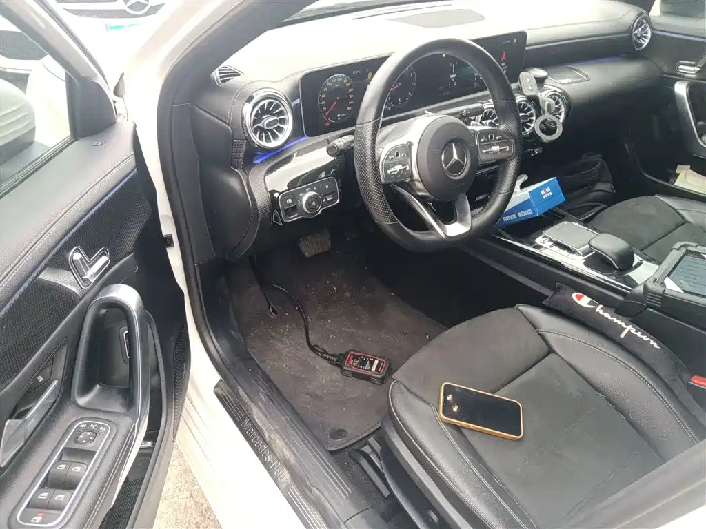 Mercedes-Benz A-Class 2019 A 200 L Sport Sedan фото 16