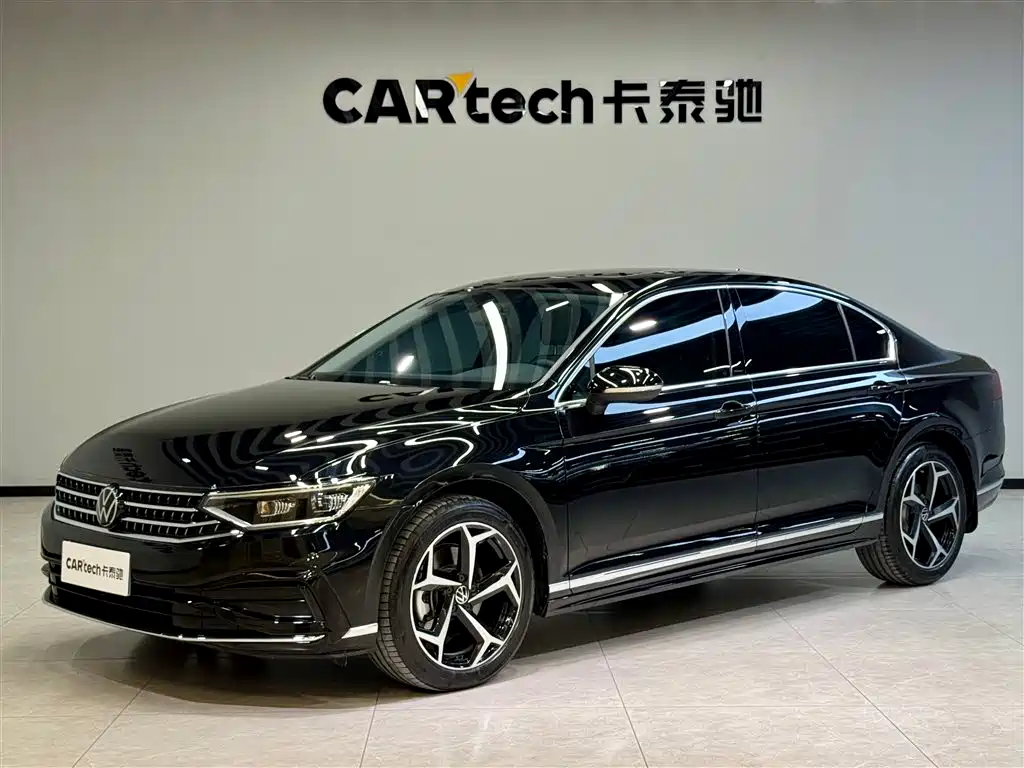 Volkswagen Magotan 2025 Popular Edition 330TSI DSG Luxury