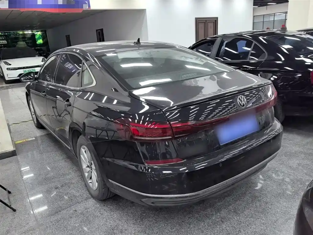 Volkswagen Passat 2025 Outstanding 280TSI Business Edition фото 5