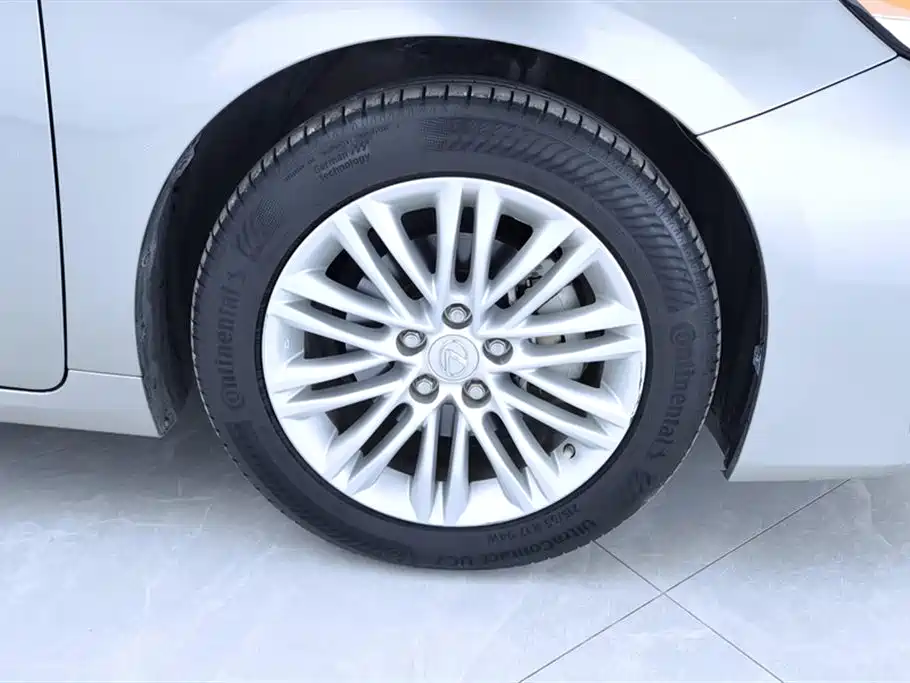 Lexus ES 2015 200 Elite Edition фото 6