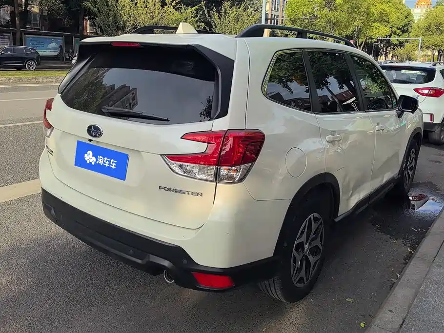 Subaru Forester 2021 2.0i Luxury Edition with EyeSight фото 3