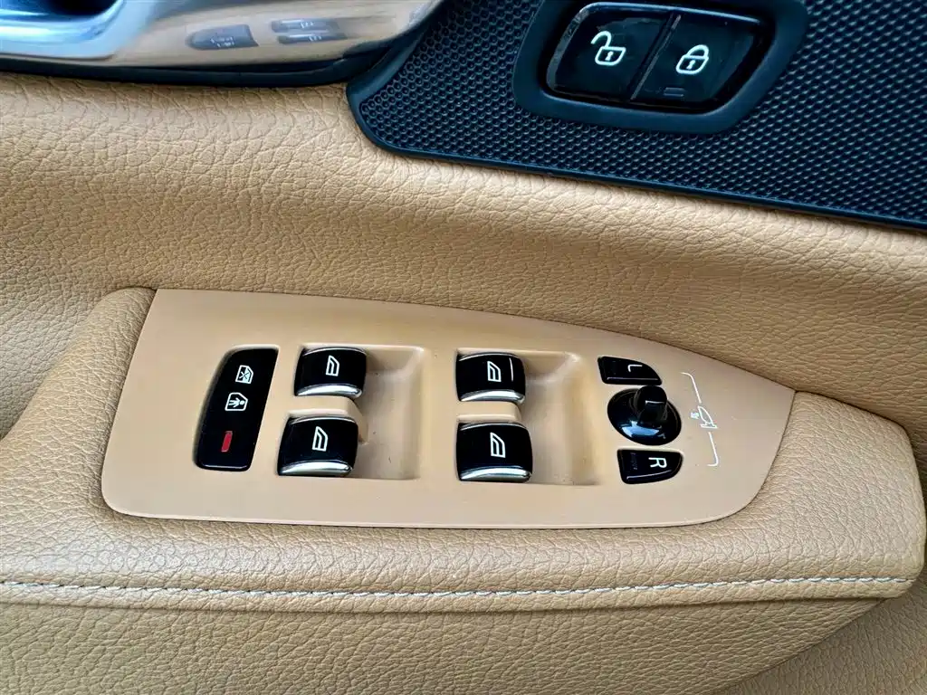 Фото 20 - Volvo S90