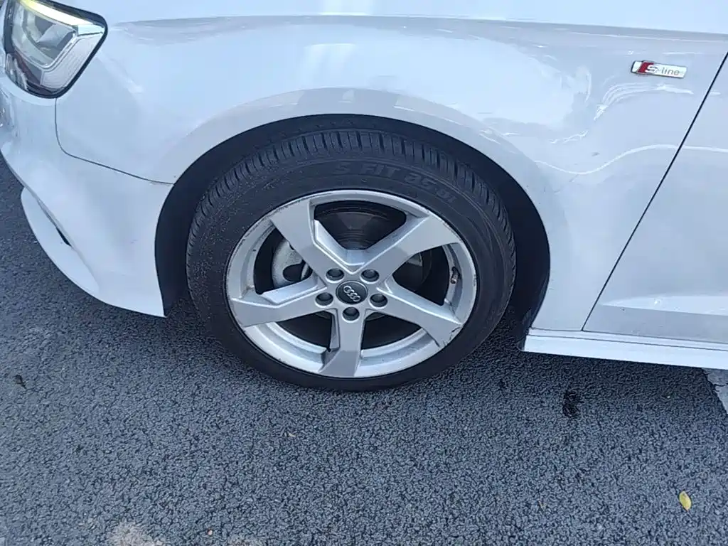 Фото 23 - Audi A3