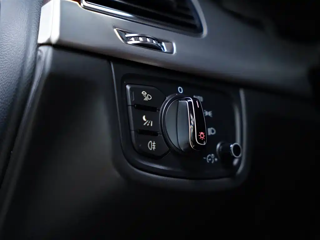 Audi A8 2013 A8L 6.3 FSI W12 quattro Flagship фото 33