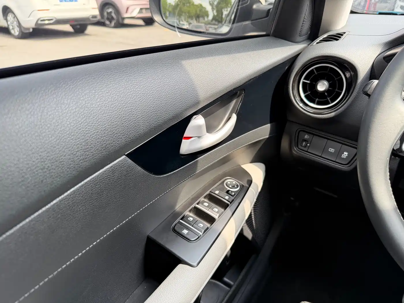 Kia K3 2023 Model 1.5L CVT Luxury Edition фото 12