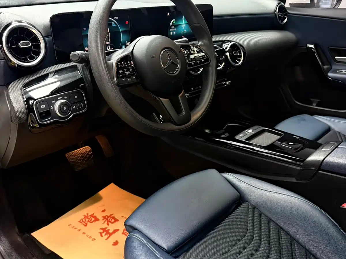 MERCEDES-BENZ CLASS A