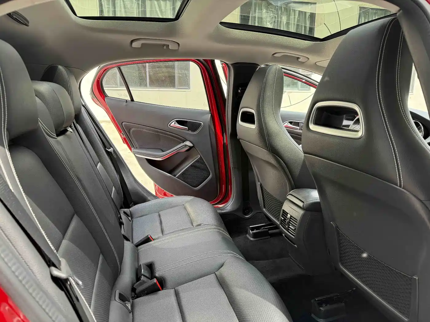 Mercedes-Benz GLA 2015 GLA 200 Dynamic фото 20