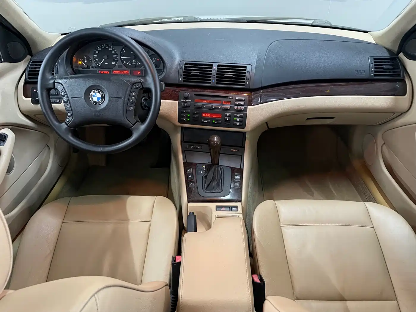 BMW 3 Series 2004 318i фото 13