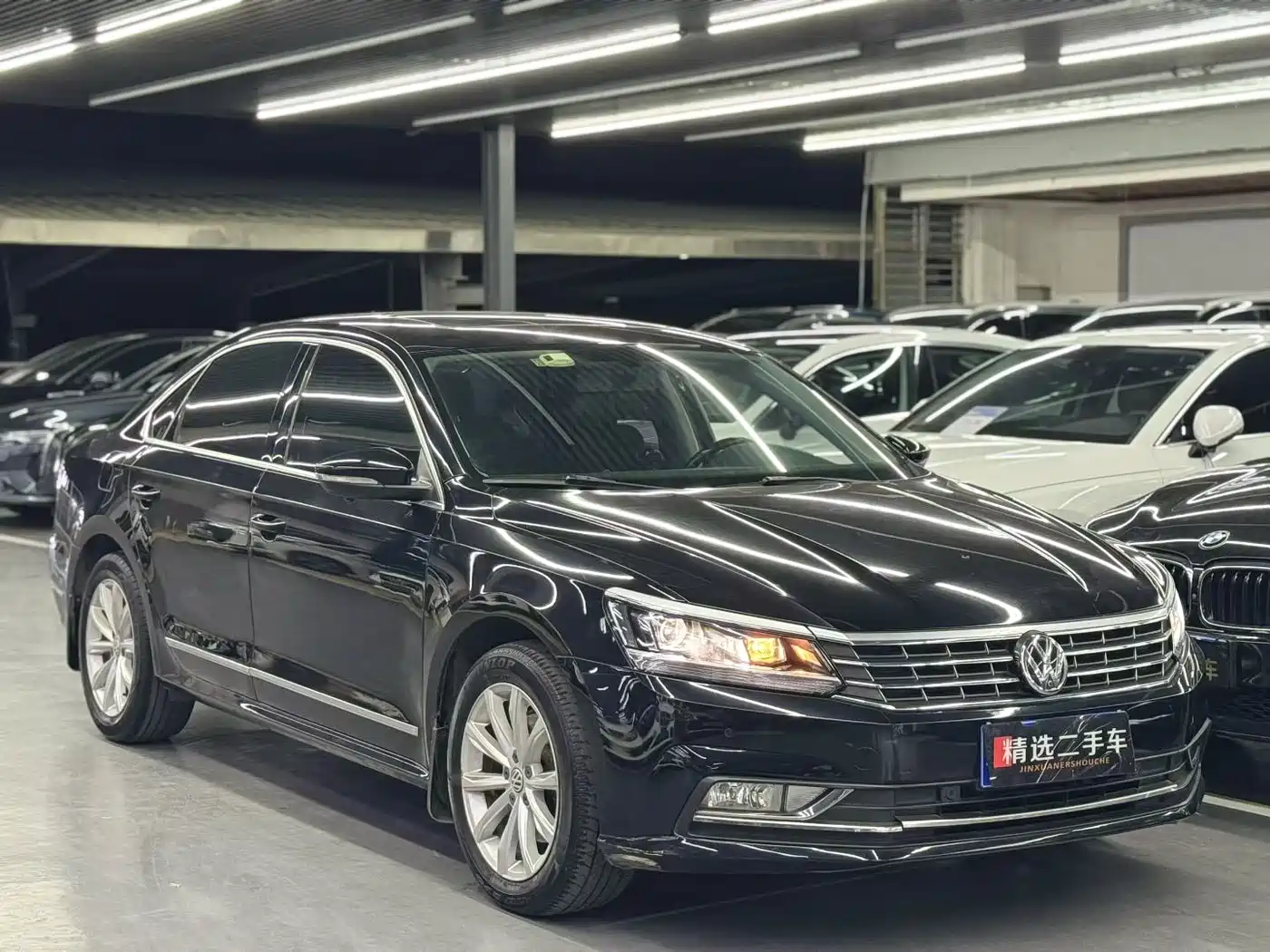 Volkswagen Passat 2017 280TSI DSG Prestige фото 3