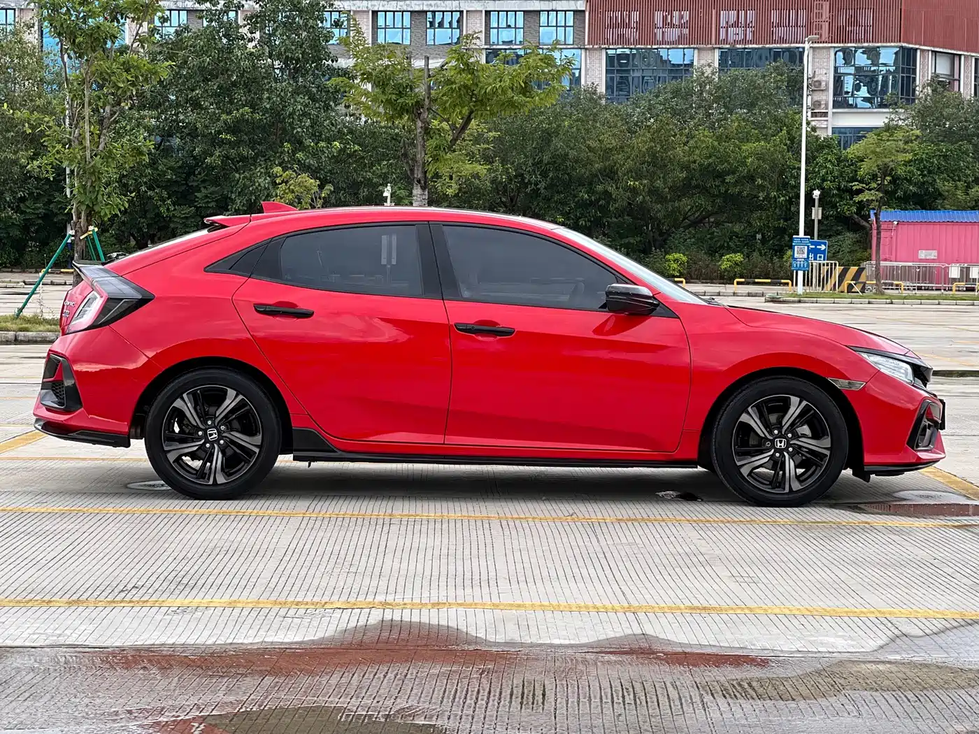 Photo 4 - Honda Civic
