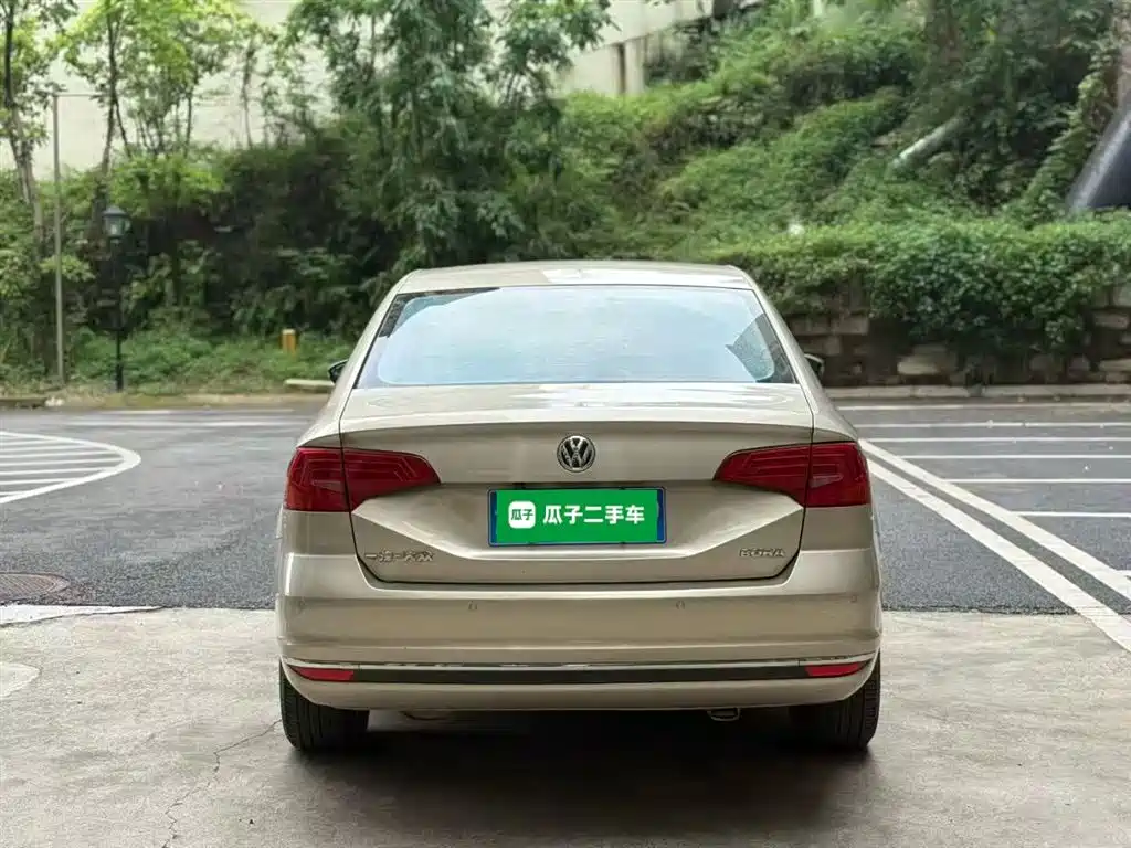 Volkswagen Bora 2017 1.6L Manual Comfort Edition фото 6