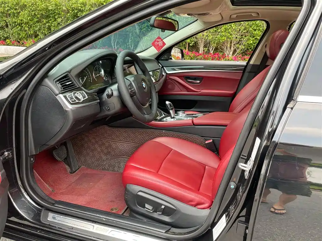 BMW 5 Series 2014 525Li Luxury Design Package фото 8
