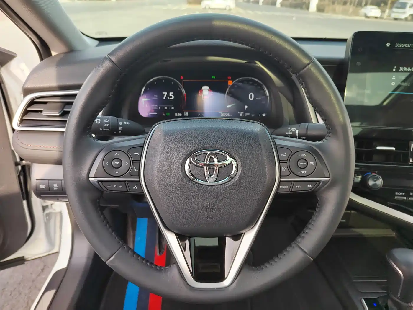 Toyota Camry 2023 2.5G Luxury Edition фото 8