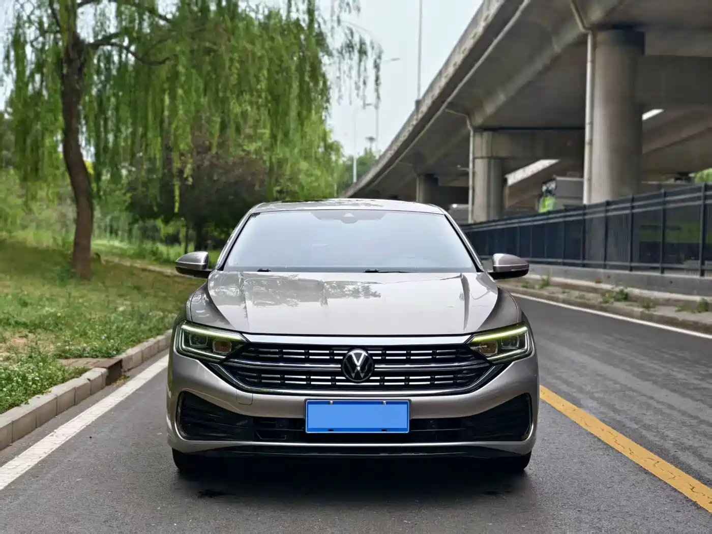 Volkswagen Sagitar 2023 Model Year 200TSI DSG Surpass Edition фото 2