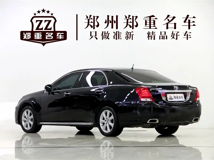 Toyota Crown 2010 4.3L Royal Saloon VIP фото 4