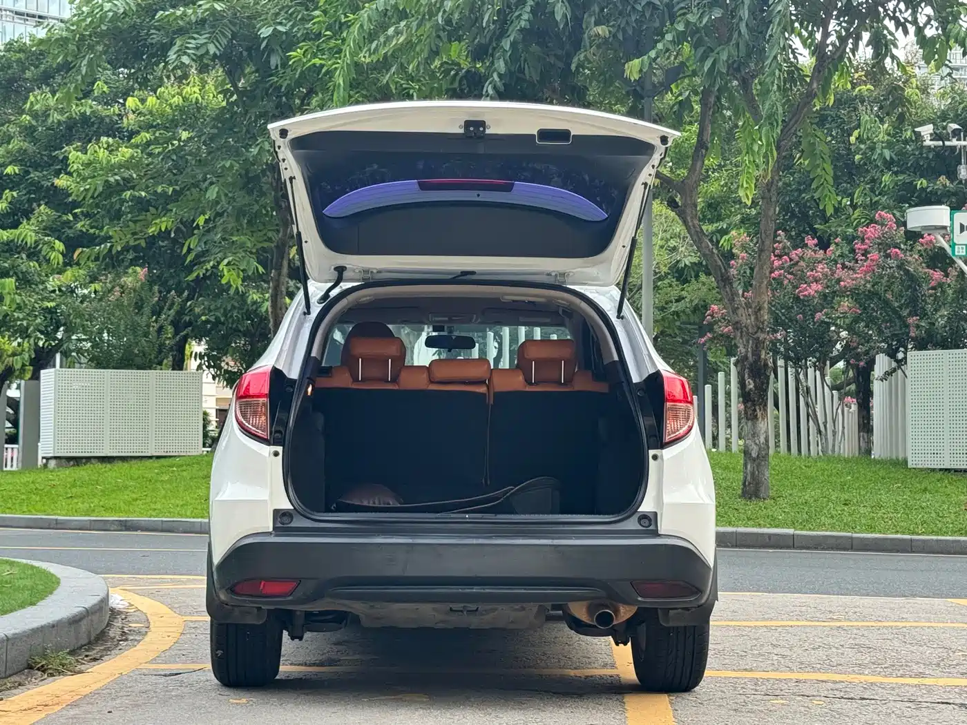 Honda Vezel 2015 2015 1.8L CVT FWD Elite