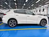 Фото 17 - Maserati Levante