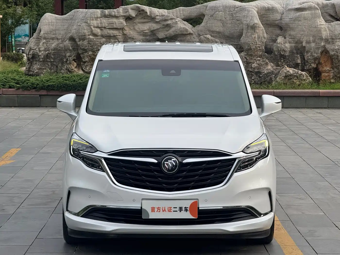 Фото 2 - Buick GL8