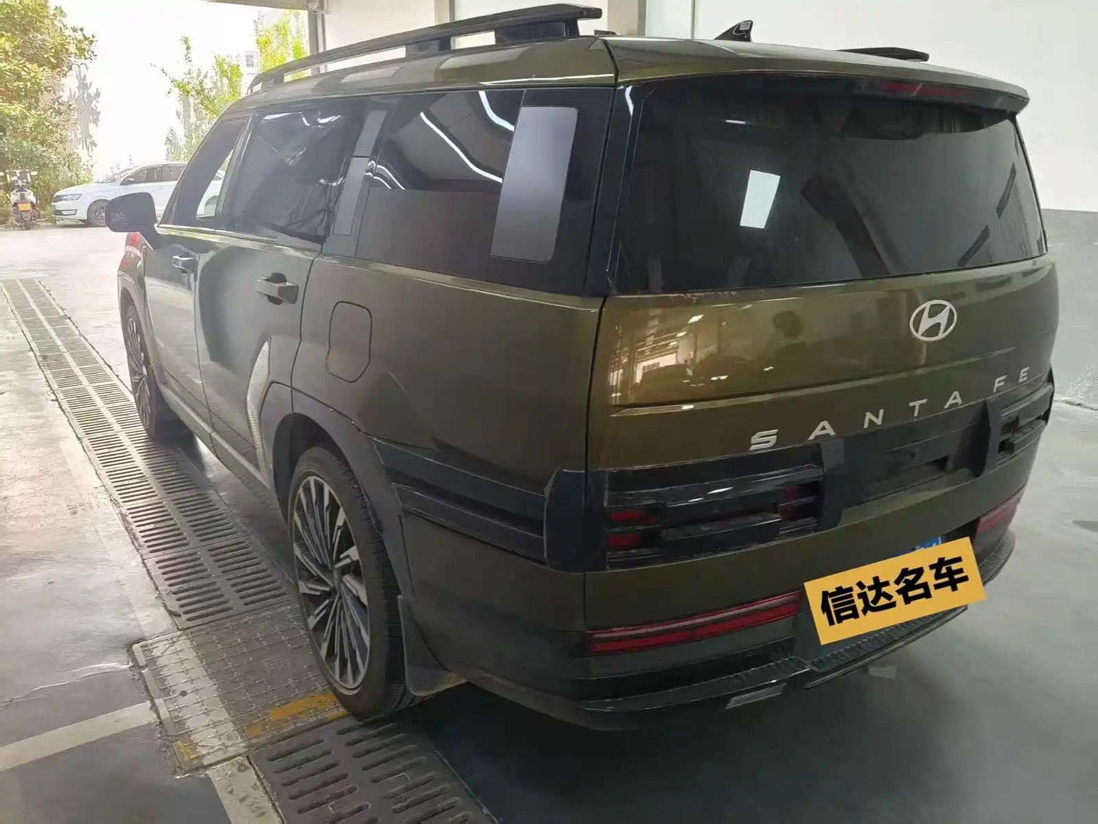صورة 6 - Hyundai Santa Fe