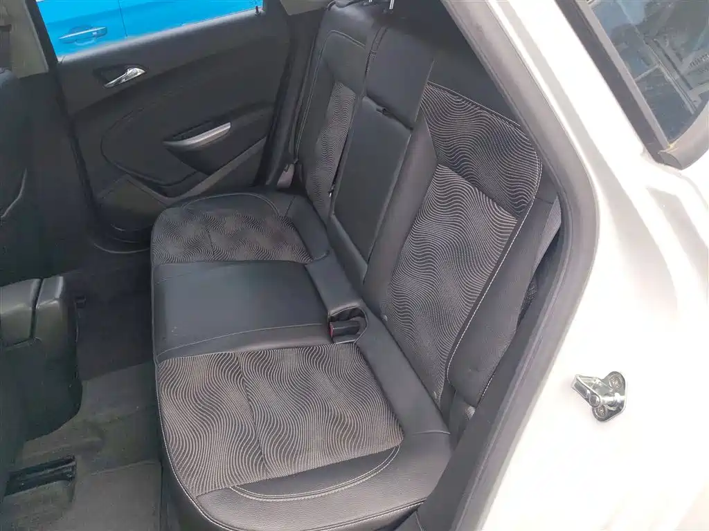 Buick Excelle 2014 XT 1.6L Automatic Fashion фото 13