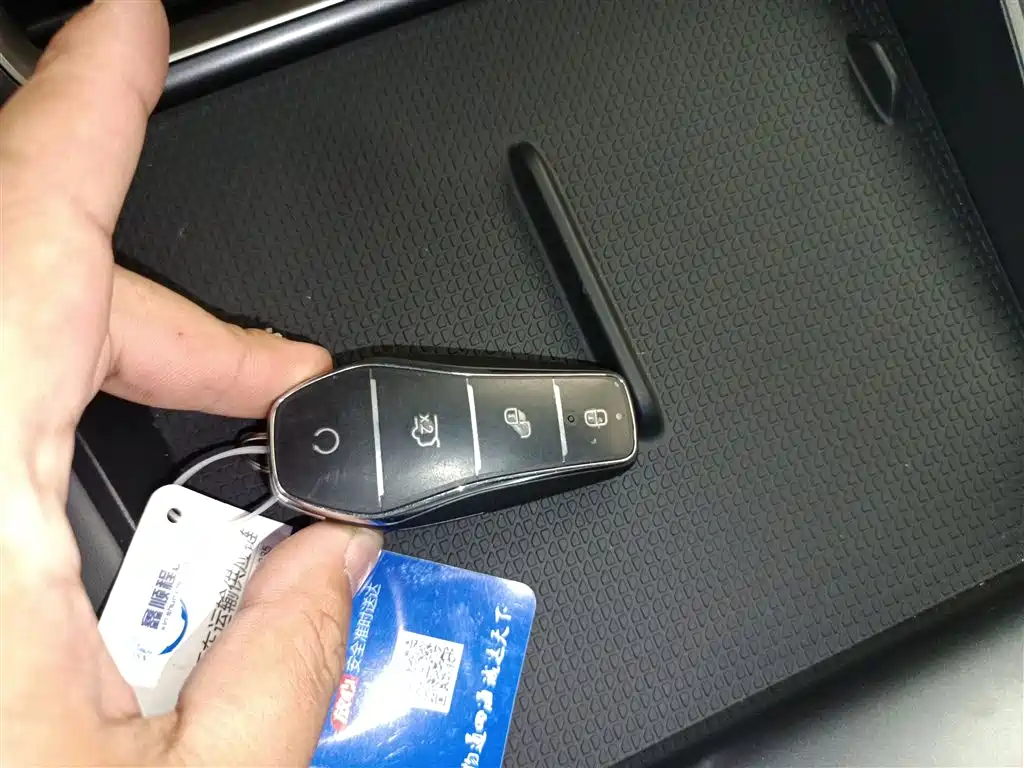 BYD Qin L 2025 DM-i Smart Drive 80KM Premium фото 9