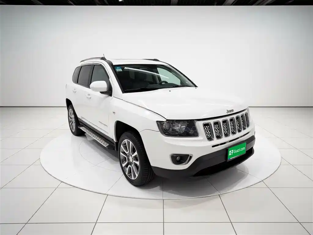 Jeep Compass (Import) 2015 2015 2.0L 2WD Luxury