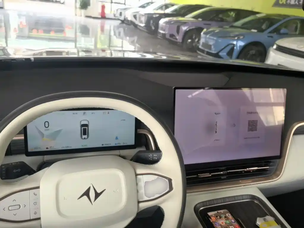 Dongfeng Yipai eπ008 2026 2025 210Ultra Range Extender 5-Seater
