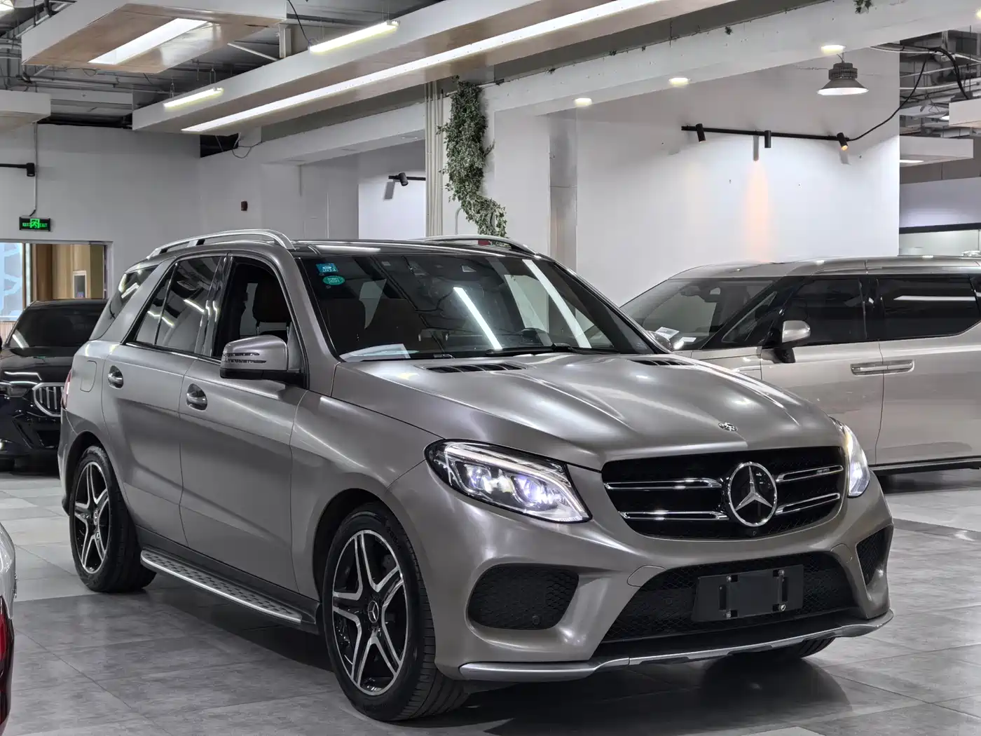 Mercedes-Benz GLE AMG 2017 AMG GLE 43 4MATIC фото 3