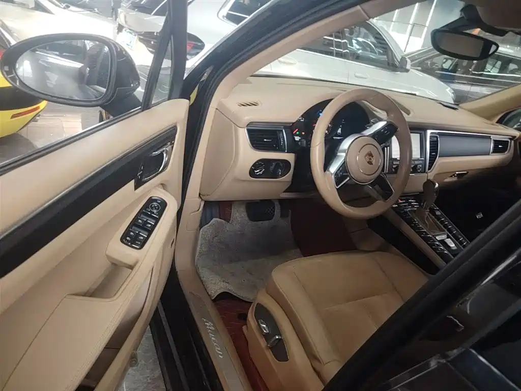Porsche Macan 2014 Macan 2.0T фото 16