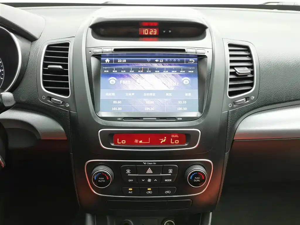 Kia Sorento 2013 2.2T 5-seat Diesel Comfort Edition фото 12