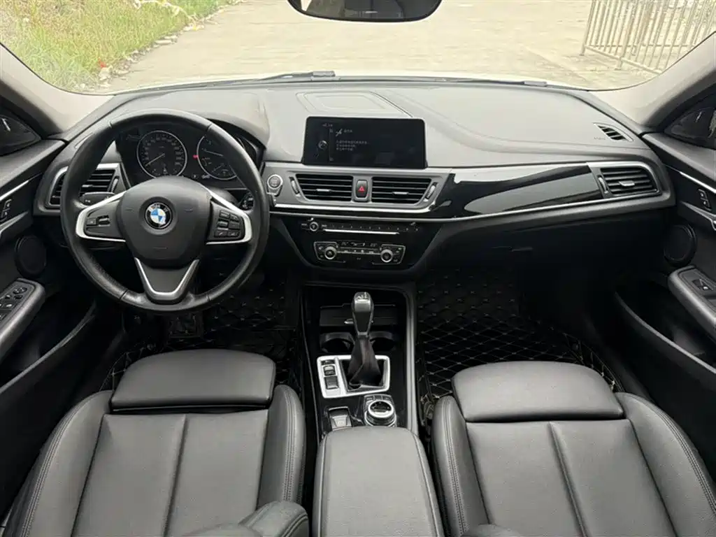 BMW 1 Series 2017 118i Design Package фото 16