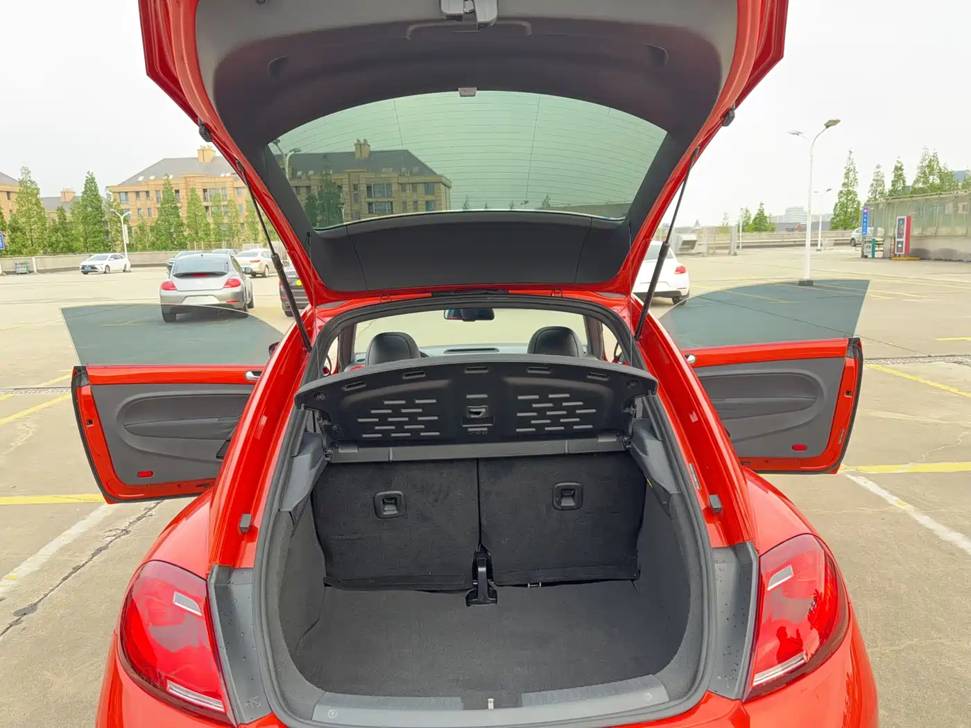 Volkswagen Beetle 2017 180TSI Style фото 13