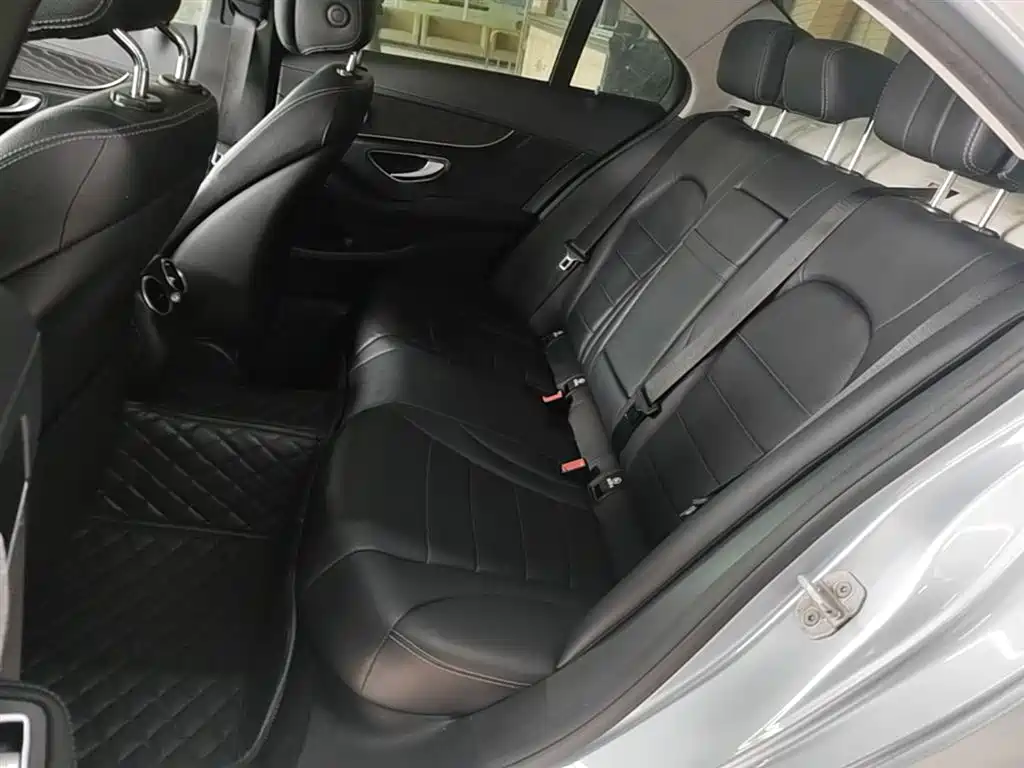 Mercedes-Benz C-Class 2015 Facelift C 200 L Sport фото 17
