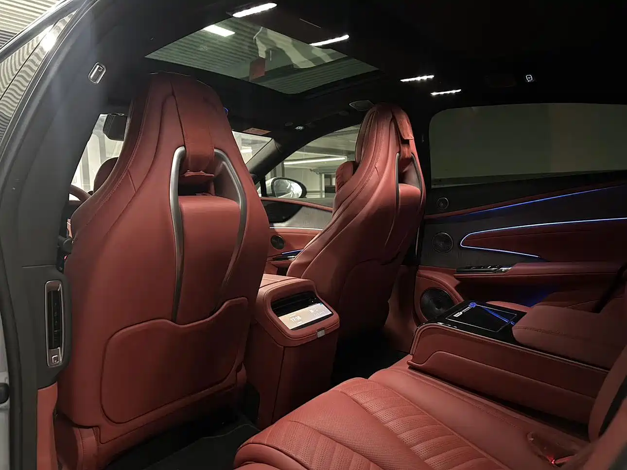 Yangwang U7 2025 EV 5-Seater Luxury фото 14