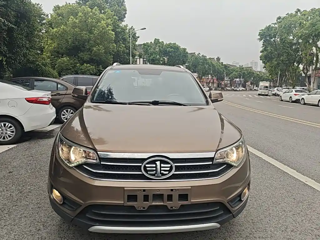 FAW Senya R7 2017 2017 Model 1.6L Automatic Smart