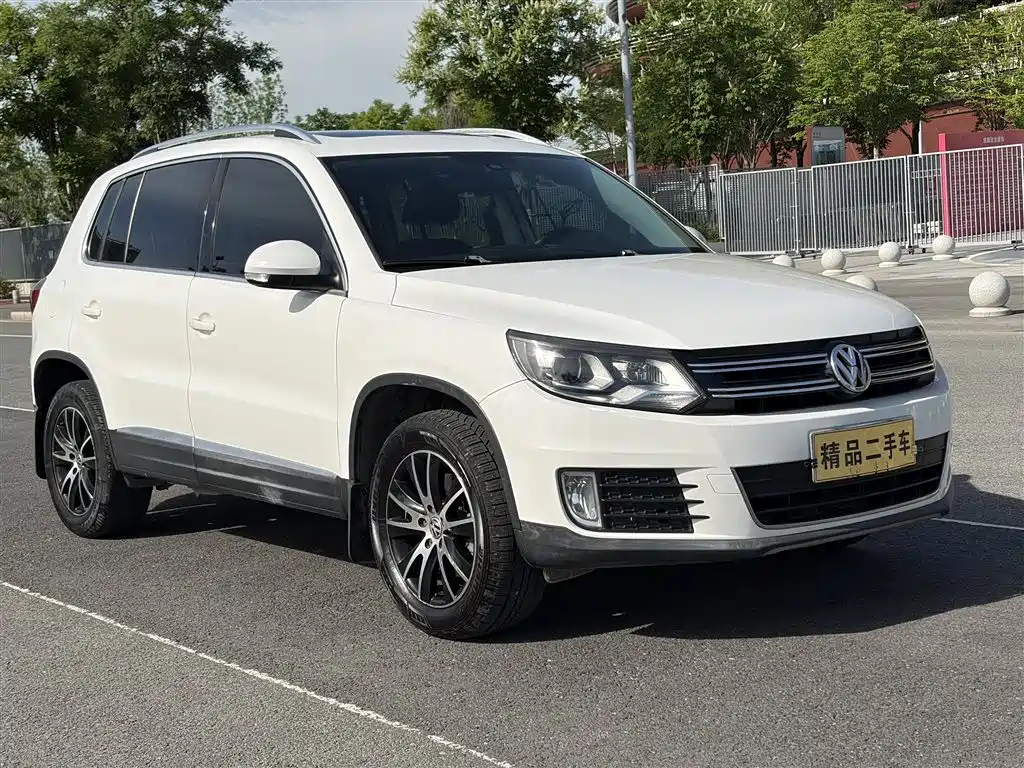 Volkswagen Tiguan 2015 2.0TSI Automatic 4WD Luxury фото 7