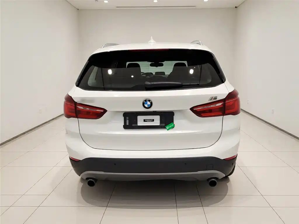 BMW X1 2018 sDrive20Li Leading Model фото 6