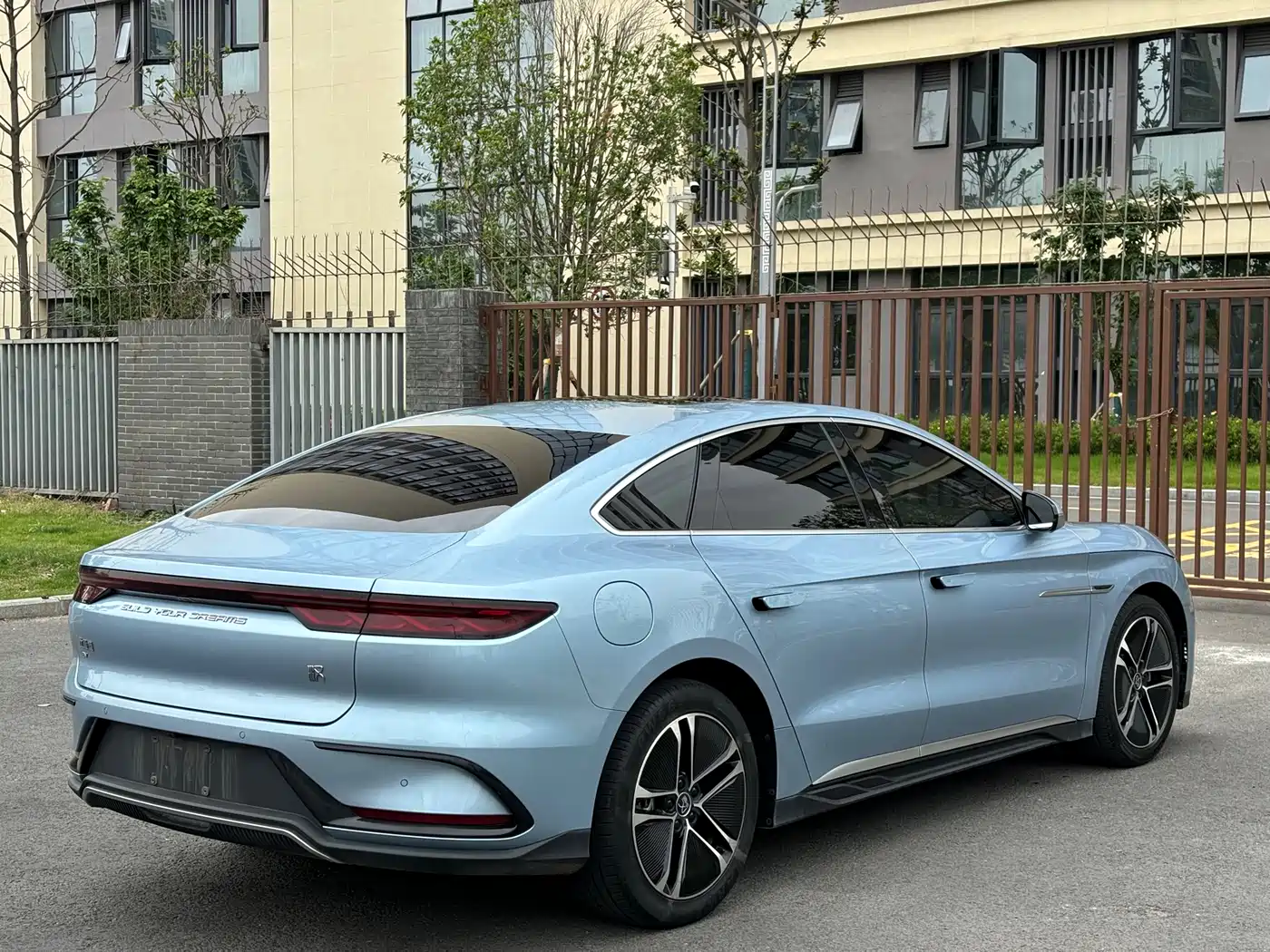 BYD Han 2023 EV Champion Edition 605KM FWD Premium фото 18