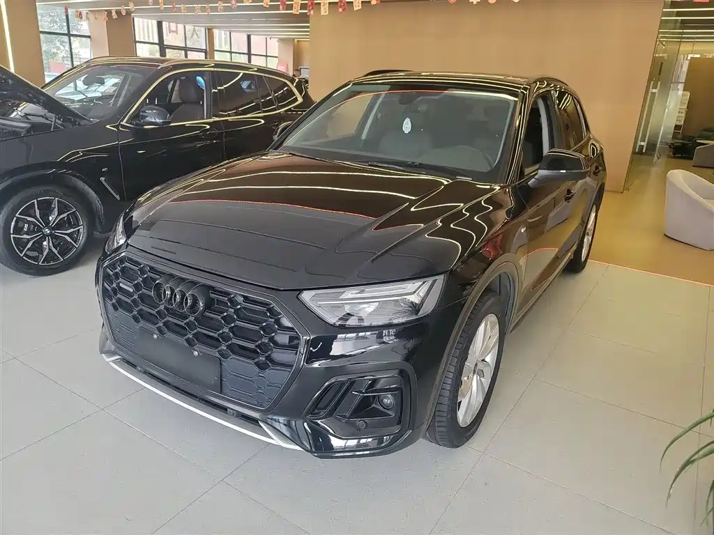 Audi Q5L 2022 40T Luxury Dynamic