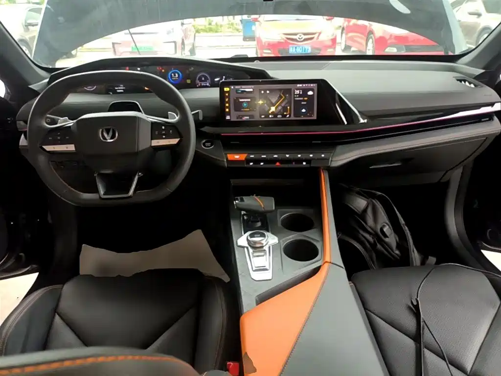 CHANGAN UNI-V