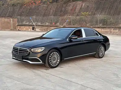 Mercedes-Benz E