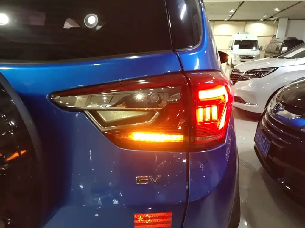 BYD Yuan New Energy 2019 EV535 Smart Connected Trend Leader Type фото 8